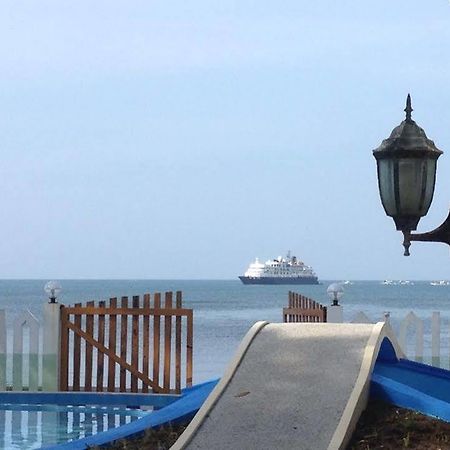 Agm Beachfront Resort Donsol Exterior photo